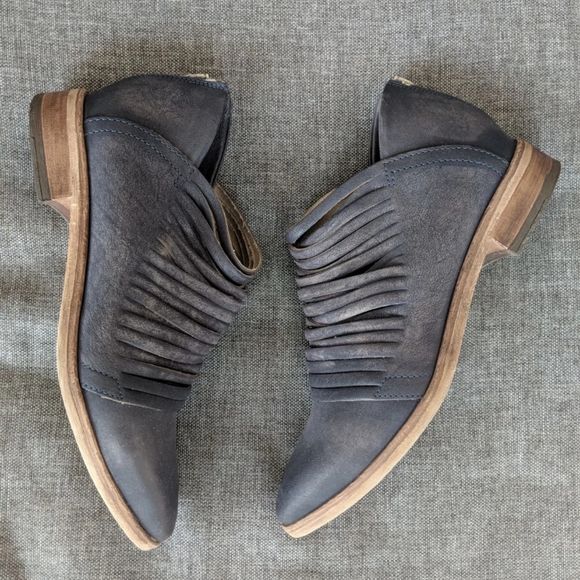 Free People Lost Valley ankle bootie - Picture 4 of 9